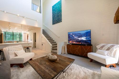 Park Avenue 299-1790 condo