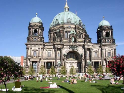 Amazing apartment in the heart of Berlin next to Check Point Charlie, 1 to 4 Guests, Berlino (foto 3)