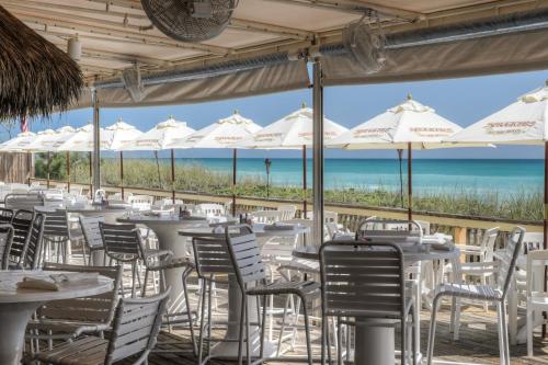 Hutchinson Island BeachFront Heated Pool Balcony Top Floor in Hutchinson Island (FL)