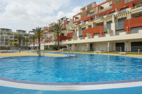 Apartment with Pool View  image 6