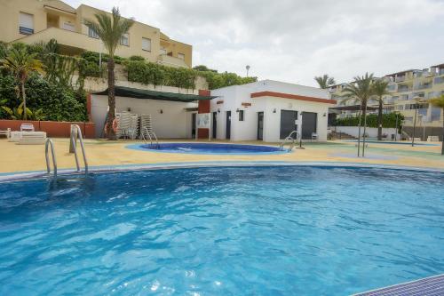 Apartment with Pool View  image 4