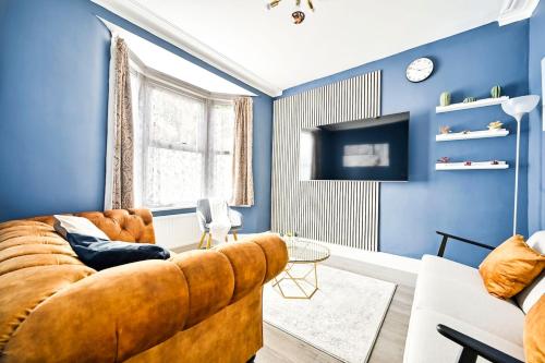 Cozy 3 Bed Home in London, Free Parking, Sleeps 8! gîte à louer Upton Park