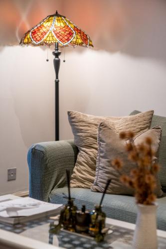 Niru Experience Hidden Gem In Chelsea 2BD 2BA, Londýn (fotografie 9)