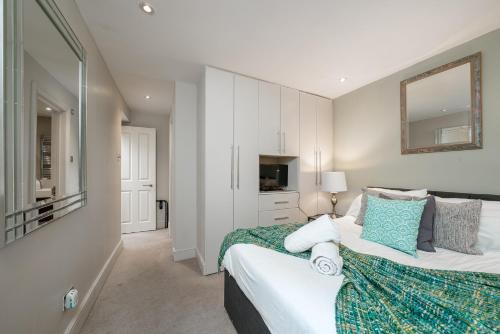 Niru Experience Hidden Gem In Chelsea 2BD 2BA, Londýn (fotografie 7)