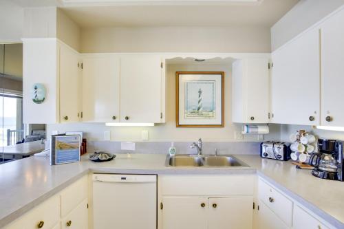 Oceanfront Lincoln City Condo with Pool and Sauna - image 11