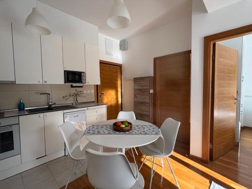 Coastal Charm in Baosici, Perla di Boka in Baosici