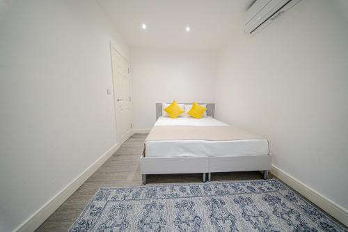 Ilford Luxury Apartments - image 7