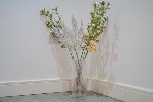 Ilford Luxury Apartments - image 5