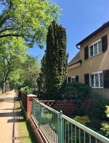 BERlin Apartment - Naturnah & Startklar in 艾希瓦爾德