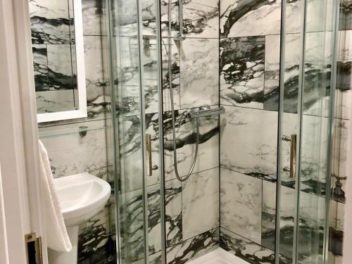 Ilford Hotel Goodmayes - image 12