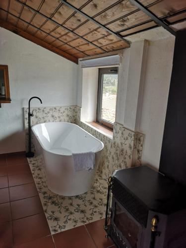 Karstais baseins, Casas del Alto Tajo - La Casa Roja in Ablanque