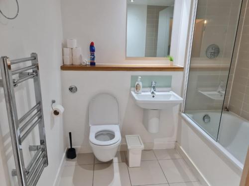 Stratford Luxury Apartments - image 10