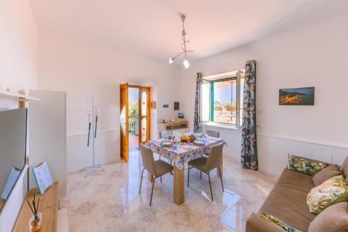 Infinity Experience Casa Vacanza Incantevole con Terrazzo in Scala