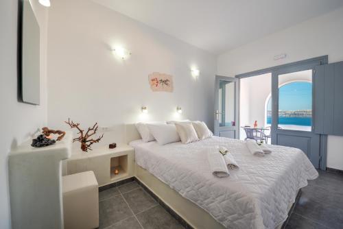 Pancratium Villas & Suites