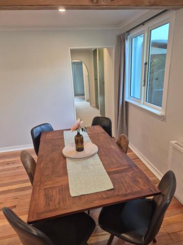 Cosy Getaway 5mins to Doubtful Sound Cruise in Manapouri