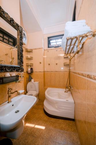 Quadruple Room with Bath image 2