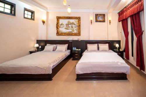 Quadruple Room with Bath image 6