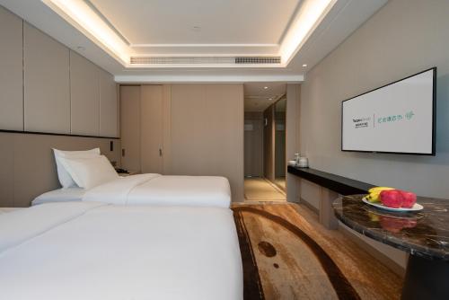 Double Room image 2