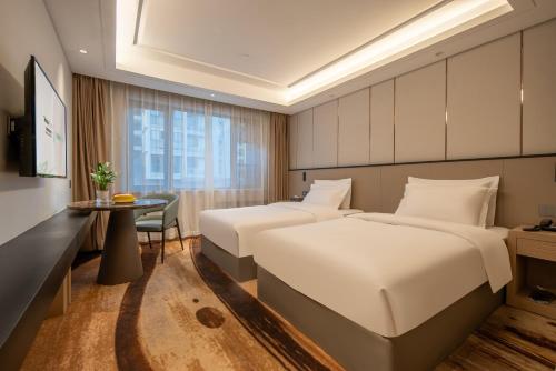 Double Room image 1
