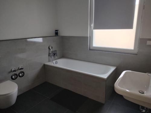 Bathroom, TheLabel Residences Frankfurt - GREY LABEL PENTHOUSE in Hofheim am Taunus