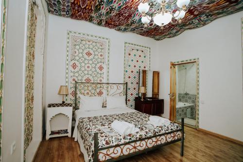 1 queen bed