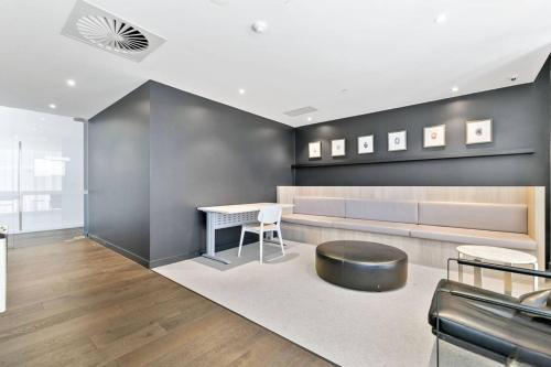 Two-Bedroom Apartment with Balcony image 1