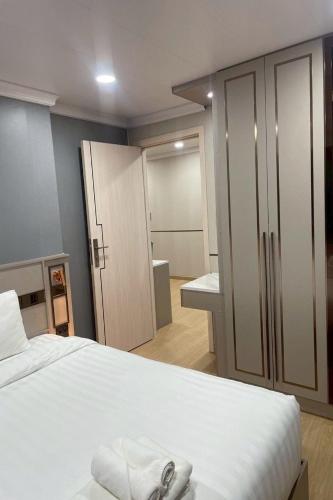 TJ 4711 Residence TJ 4711 Residence