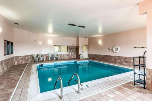Econo Lodge Inn & Suites in Middletown, USA