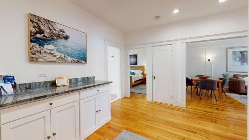 Spacious 1st Floor 2Bed w/ In-Unit Laundry MBTA - image 9