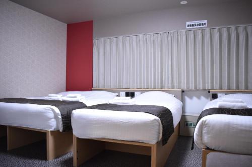 Deluxe Family Room image 7