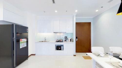 SkyView Apartment - Bui Vien Street & SG's HEART