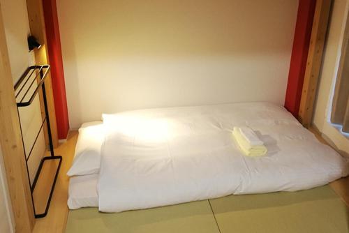 Japanese-Style Room image 7
