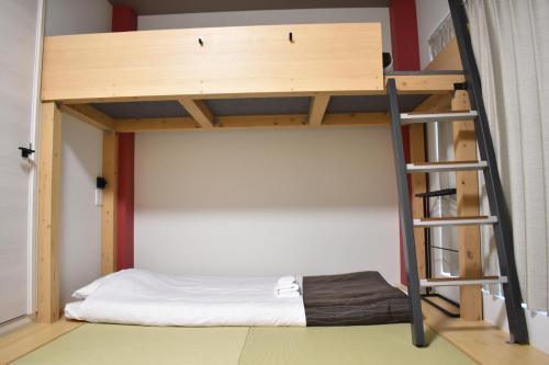 Japanese-Style Room image 6