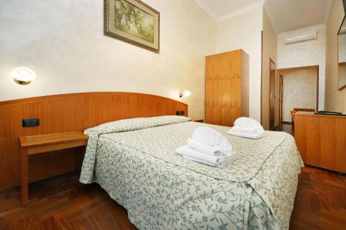 Hotel Corot - image 5