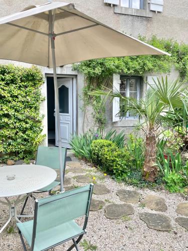 Létesítmények, Le Layris - Maison indépendante avec cour (Le Layris - Maison independante avec cour) in Campan