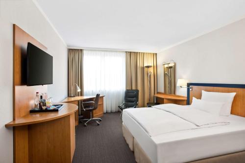 NH Frankfurt Airport West - image 7