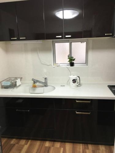 新宿駅まで2分新大久保戸建て3br