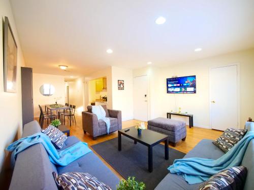 Roomy and Upscale 2BR apartment near NYC