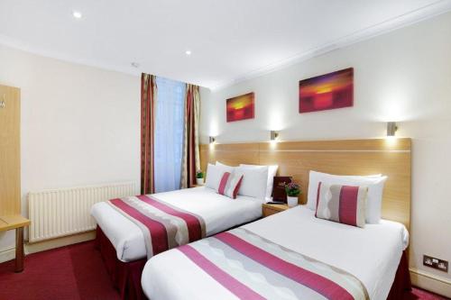 Queens Park Hotel, London (photo 4)