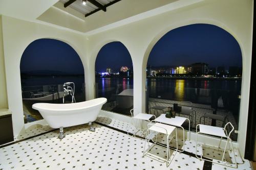 清盛(清莱) เลอค่าเชียงแสน Le Quar Cafe BistroBed & Breakfast 3星级 酒店 大堂