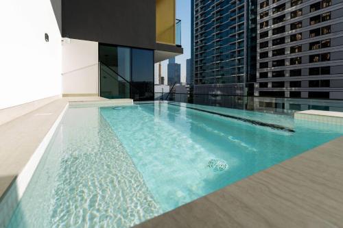 Stylish 2br In Jvc Private Pool New Interiors, Dubai (foto 6)