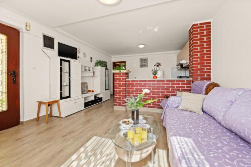 Apartment image 4