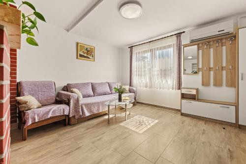 Apartment image 5