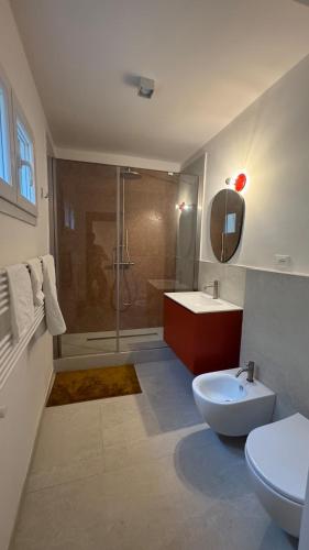 Small penthouse with a terrace