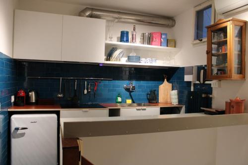 Small penthouse with a terrace