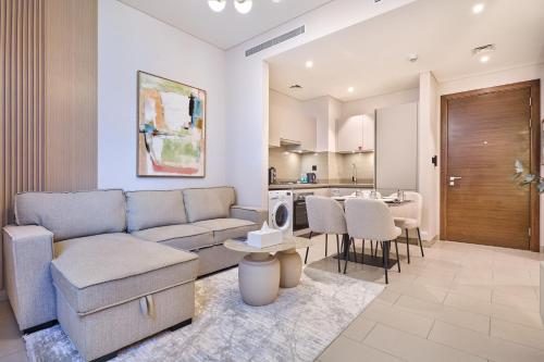 STAY BY LATINEM Luxury 1BR Holiday Home CVR A901 near Downtown, Dubai (Foto 3)