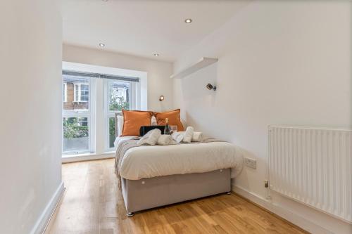 Stylish 2 Bed Flat North London, Londyn