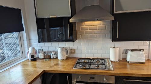 Konyha, Stylish Condo on Victorian Seafront, Voyagers Rest Bexhill in Központ