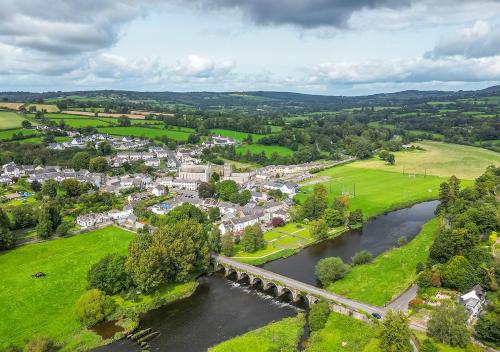 Viesnīcas āriene, Woodstock Arms - Bar, Bed & Breakfast in Inistioge