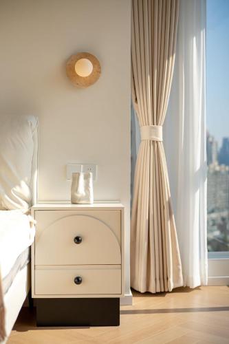 EHUB - Wukang Building 3Bedroom Apt in Bustling Commercial area, 10m away from subway, Shanghai (Foto 8)